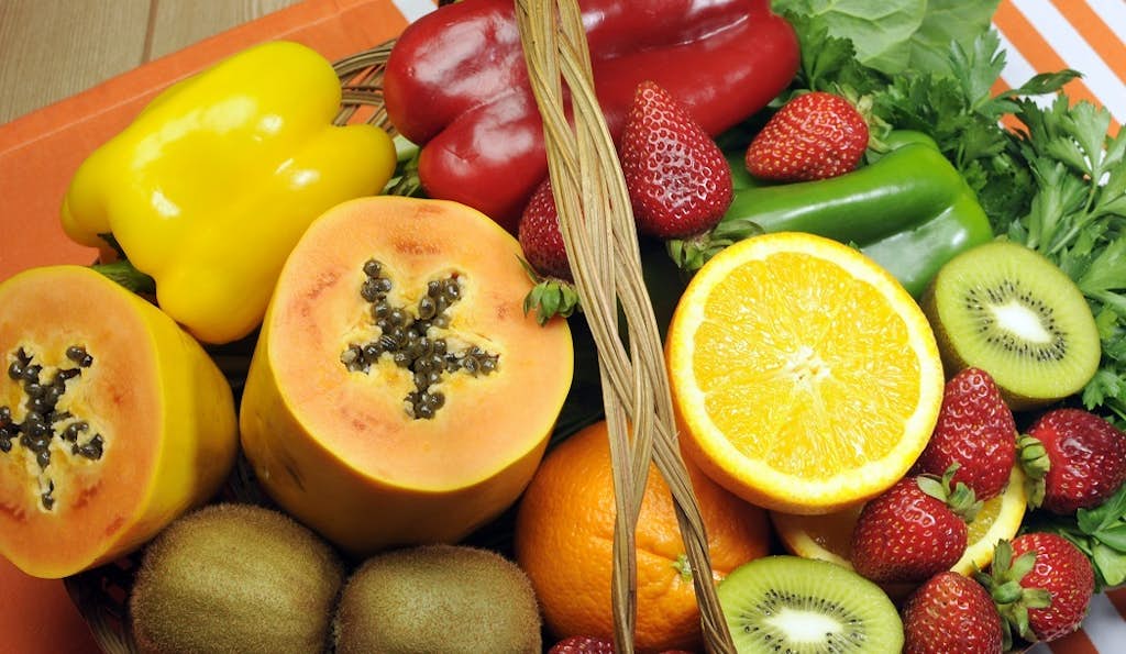 Using Vitamin C and the Right Foods to Treat Aggressive Cancer about false